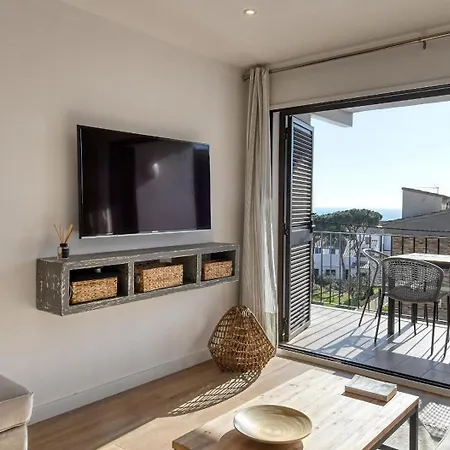 Refurbished Calella De Pal. 250mts Appartement *