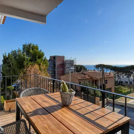 Refurbished Calella De Pal. 250mts Appartement *